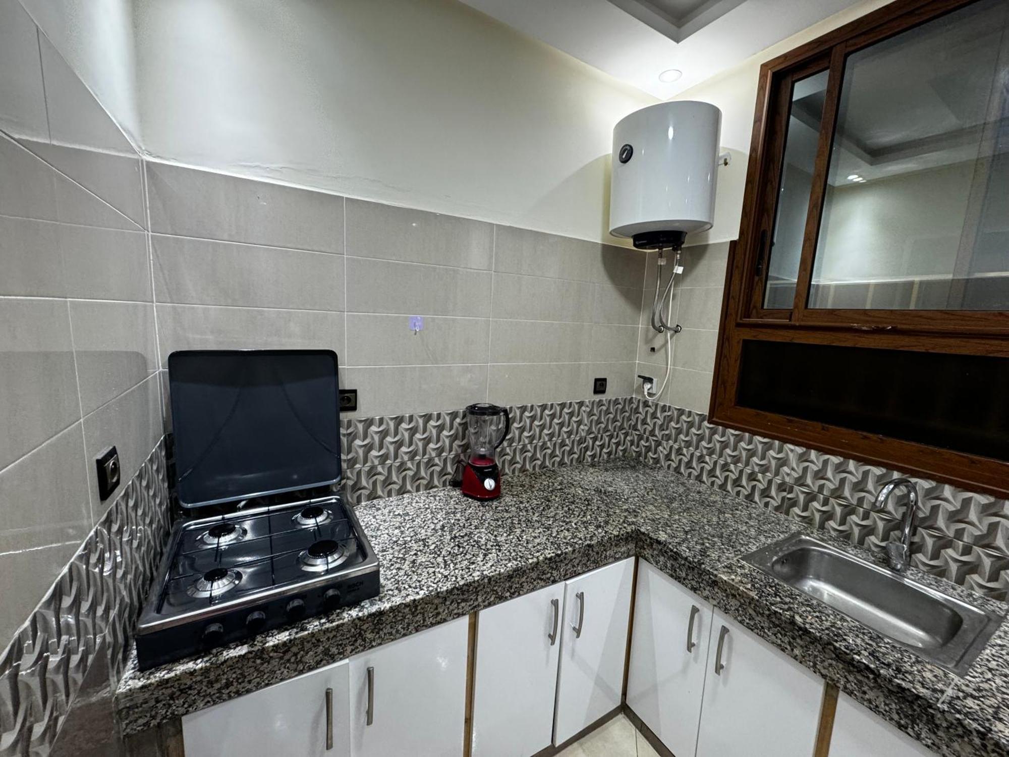 Appartement Spacieux Et Calme A Proximite De La Mer Et La Gare Agdal Rabat Exterior photo